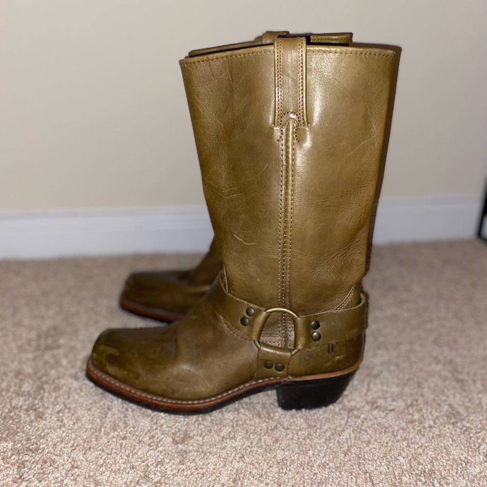 FRYE harness moto boot.